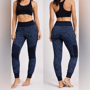 Athleta sz M Navy Patterned Track Joggers